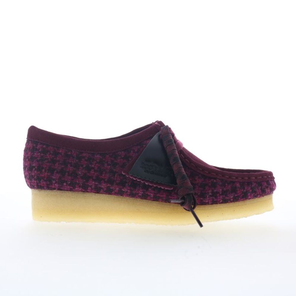 Clarks Womens Wallabee Purple Shoes (NWT)